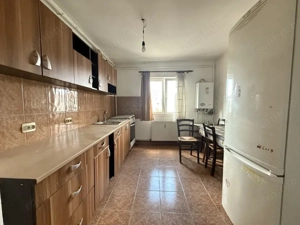 Apartament spatios, 2 camere, 51 mp utili + balcon - Girocului