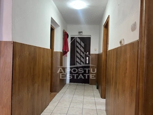 Apartament cu 3 camere decomandat,  parter, intre Giarmata-Dumbravita