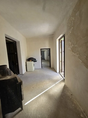 Cenad-Ultracentral-2 fronturi- Casa cu ahitectura deosebita - imagine 13