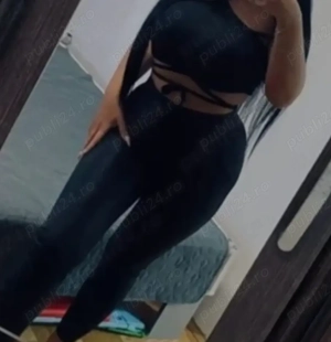 Bruneta cu forme apetisante!!!