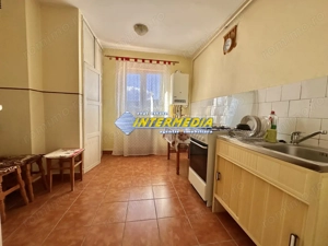 Apartament 2 camere 54 mp de vanzare in Cetate etaj 3 