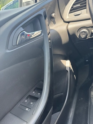 Opel Astra Sports Tourer 1.6-Diesel-Manual 81hp-218.000 - imagine 7 Opel Astra Sports Tourer 1.6-Diesel-Manual 81hp-218.000 - imagine 7