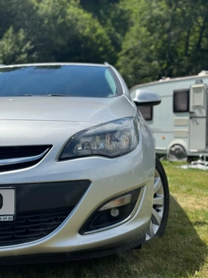 Opel Astra Sports Tourer 1.6-Diesel-Manual 81hp-218.000 - imagine 2 Opel Astra Sports Tourer 1.6-Diesel-Manual 81hp-218.000 - imagine 2