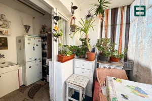 Garsoniera etajul 3 zona Aurel Vlaicu - Arad - imagine 9