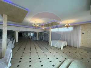 Spațiu comercial de 900mp de închiriat în zona Romanesti