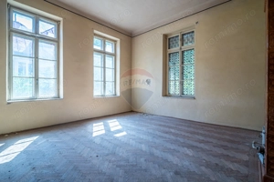 Oportunitate! Vila cu arhitectura spectaculoasa ultracentrala, Sinaia - imagine 14