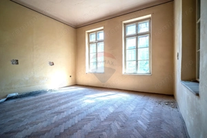 Oportunitate! Vila cu arhitectura spectaculoasa ultracentrala, Sinaia - imagine 12