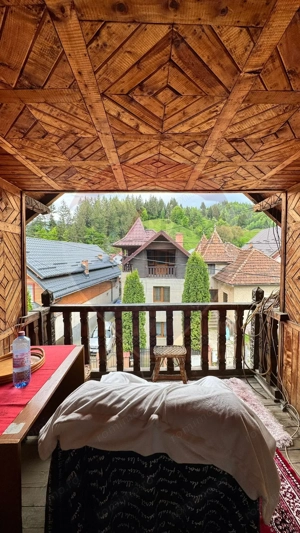 Vila de vânzare în Rucăr – 9 camere, grădină generoasă, zonă liniștită - imagine 14