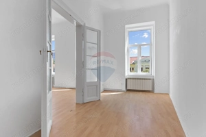 Apartament 3 camere, nemobilat, prima inchiriere-central