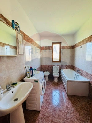 Casă / Vilă cu 5 camere de vânzare - imagine 7