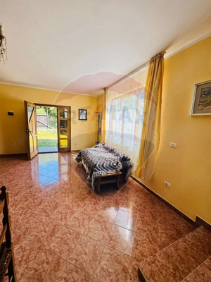 Casă / Vilă cu 5 camere de vânzare - imagine 4