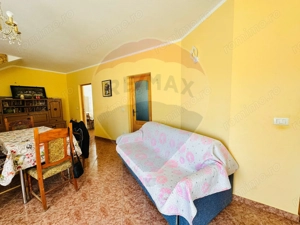 Casă / Vilă cu 5 camere de vânzare - imagine 3