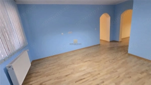 Spatiu 4 Birouri Radauti Ultracentral De Inchiriat 0727817187 - imagine 7 Spatiu 4 Birouri Radauti Ultracentral De Inchiriat 0727817187 - imagine 7