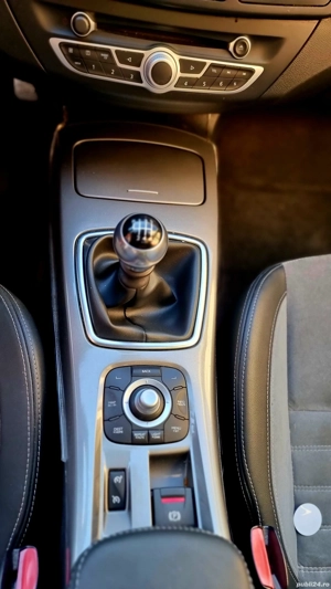    Renault Laguna III   Série Limitée Exécutive   1.5 dCi 110 CP, 2012 - imagine 5