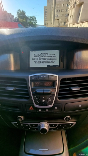    Renault Laguna III   Série Limitée Exécutive   1.5 dCi 110 CP, 2012 - imagine 8