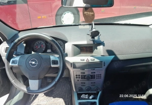 Opel astra h berlină 1.6 benzină an 2011 - imagine 4