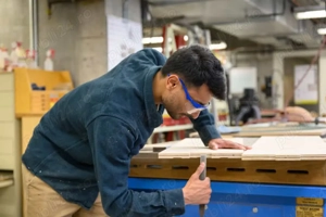 Angajăm Personal Necalificat   Atelier Mobilă la Comandă (Ploiești)