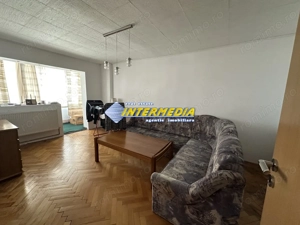 Vanzare Apartament 3 camere Decomandat 2 Bai balcon Mare parcare zona termopane izolat exterior - imagine 11