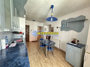 Vanzare Apartament 3 camere Decomandat 2 Bai balcon Mare parcare zona termopane izolat exterior - imagine 10