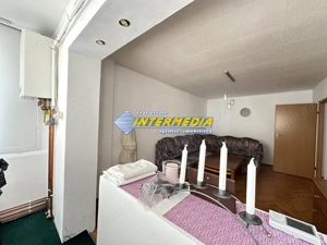 Vanzare Apartament 3 camere Decomandat 2 Bai balcon Mare parcare zona termopane izolat exterior - imagine 14