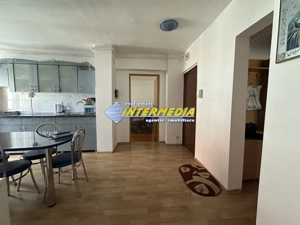 Vanzare Apartament 3 camere Decomandat 2 Bai balcon Mare parcare zona termopane izolat exterior - imagine 8