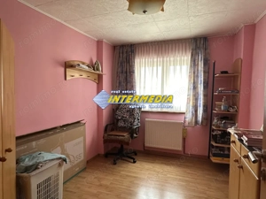 Vanzare Apartament 3 camere Decomandat 2 Bai balcon Mare parcare zona termopane izolat exterior - imagine 7