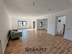 Apartament tip open space la casă,  curte proprie, zona Gusterita