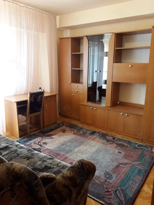 Inchiriez apartament 3 camere mobilat si utilat zona Decebal-Scala
