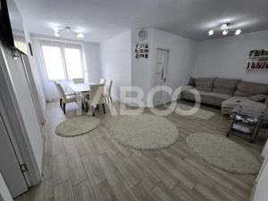 Apartament decomandat 66 utili 3 camere pivnita Turnisor Sibiu - imagine 2