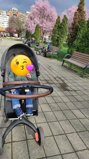 Stokke Xplory V6 set complet + scoică Maxi Cosi cu bază + accesorii