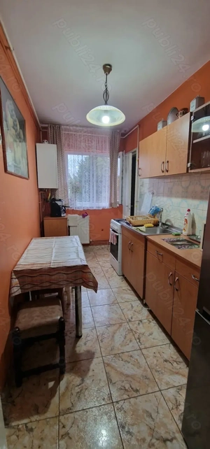 Dau în chirie apartament cu 2 camere în Dâmbu - imagine 3