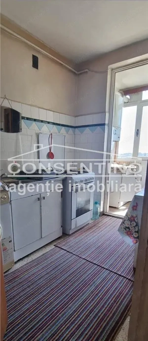 Se vinde imobil cu 3 camere , zona Hasdeu , liber 80 mp , boxa , garaj - imagine 6