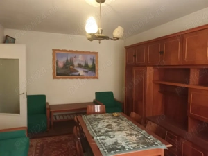 Apartament trei camere - Zona Școala Nr 9 - 72mp