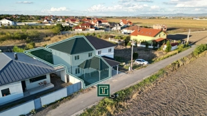 Jumătate de duplex nou cu 4 camere in Vladimirescu