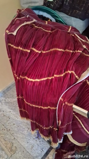 fuste țigănești de culoare roșie de vanzare 