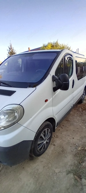 Vand    opel   vivaro  8+1 - imagine 2 Vand    opel   vivaro  8+1 - imagine 2