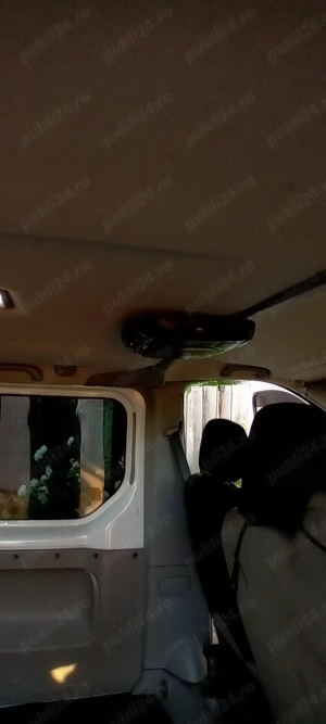 Vand    opel   vivaro  8+1 - imagine 5 Vand    opel   vivaro  8+1 - imagine 5