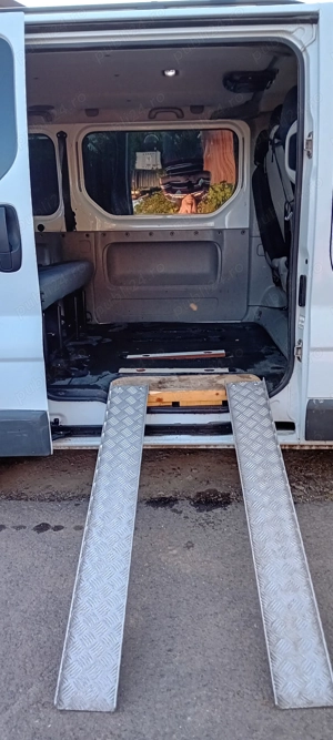 Vand    opel   vivaro  8+1 - imagine 6 Vand    opel   vivaro  8+1 - imagine 6