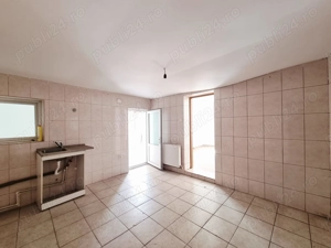 Casa situata intr-o zona buna a orasului - imagine 11