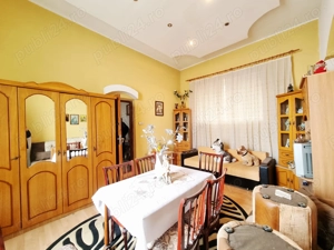 Casa situata intr-o zona buna a orasului - imagine 13