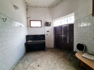 Casa situata intr-o zona buna a orasului - imagine 15