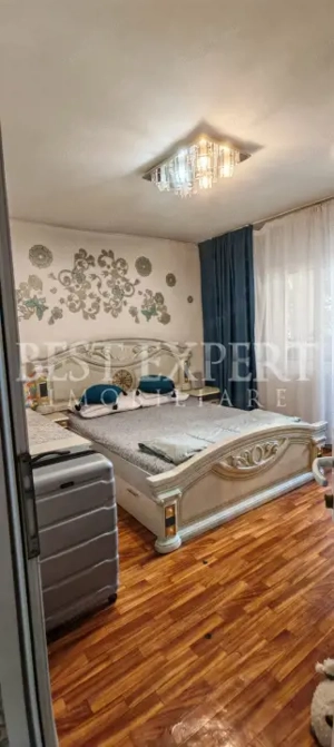 3 Camere Spațioase în zona centrală Vitan lângă Mall gata de mutare! - imagine 2