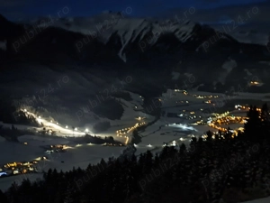 Cautam camerista ptr.hotel la munte în Austria,