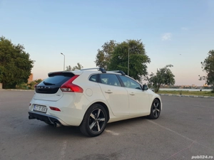 Volvo V40 2018 2.0 Benzina 190 cai - imagine 2