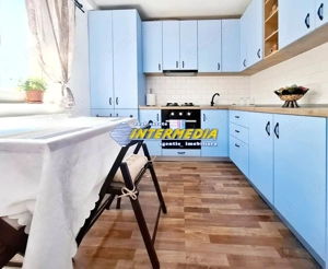 Apartament 3 camere decomandat de vanzare Cetate Zona Mercur 