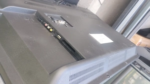 Televizor led cu diag de 81 cm