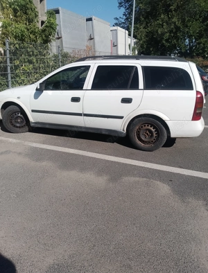 Vând mașină pentru voucher  - imagine 2