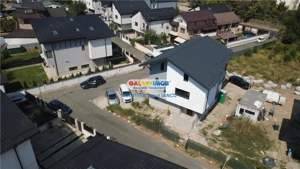 Casa spatioasa si eleganta Fundeni - finisaje de lux - imagine 2