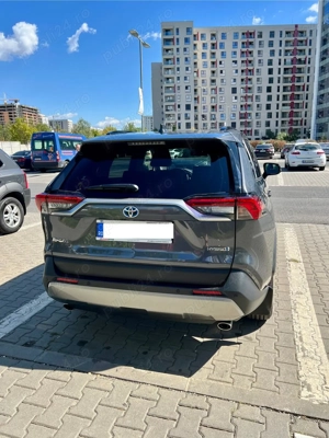 Vand SUV Toyota RAV4 2.5 E-CVT HYBRID DYNAMIC  AWD - fabricat 2024, primul proprietar  - imagine 3