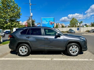 Vand SUV Toyota RAV4 HYBRID 4X4 fabricatie 2024 - primul proprietar - imagine 9